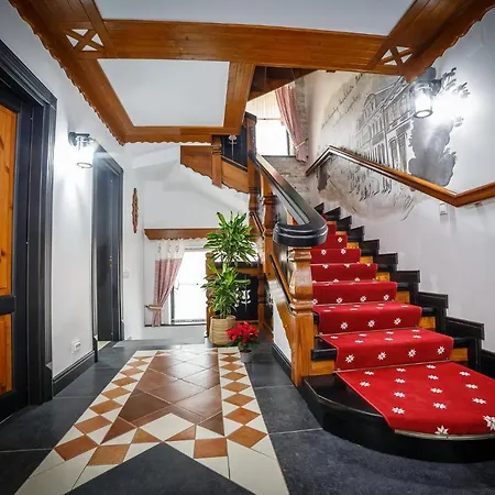 Colt De Austria Hotel